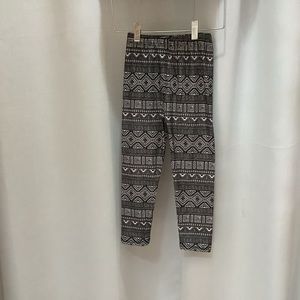 Leggings Kid’s Small Fits Ages 3-5 Black Paste Print